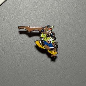 Disney goofy American adventure Florida pin